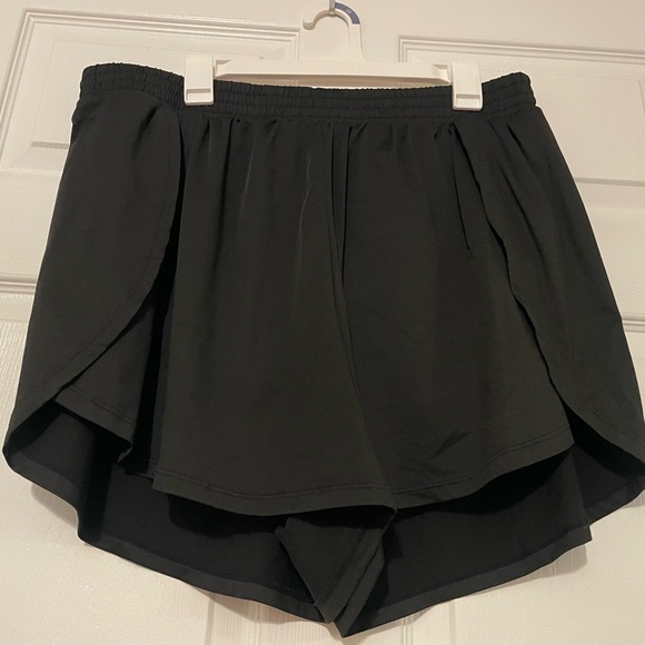SHEIN Pants - Black Athletic Style Soft Shorts with Flowy Fit